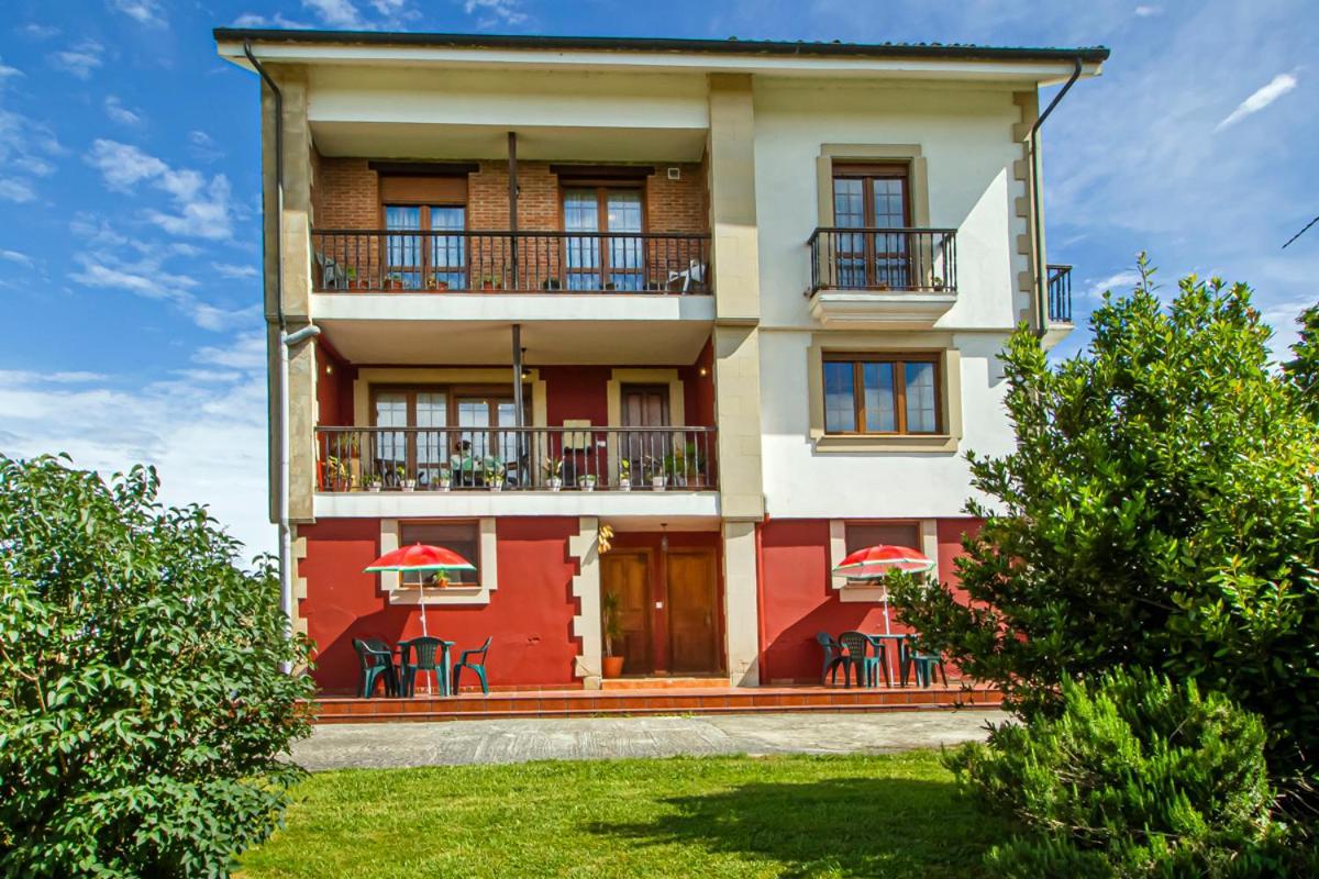 Hospedaje Casa Milagros Сантильяна-дель-Мар Экстерьер фото